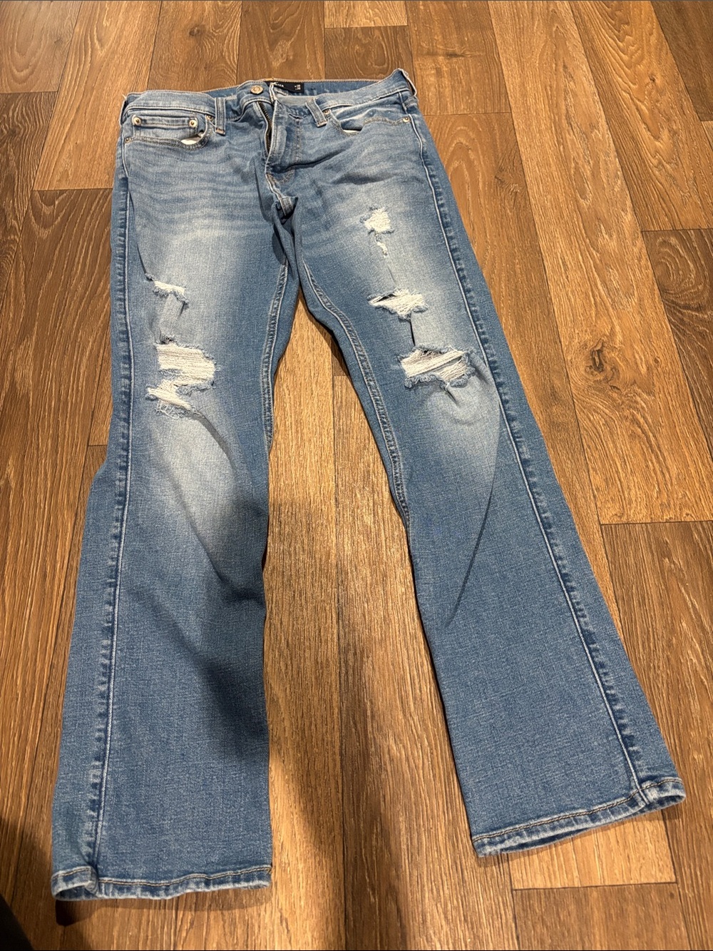 Hollister Men’s Light Blue Slim Straight Distressed Jeans